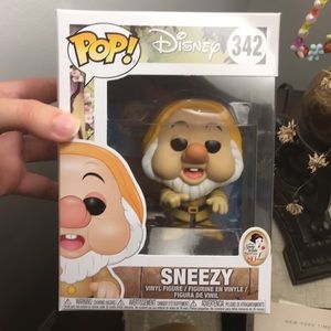 Snow White Sneezy Funko